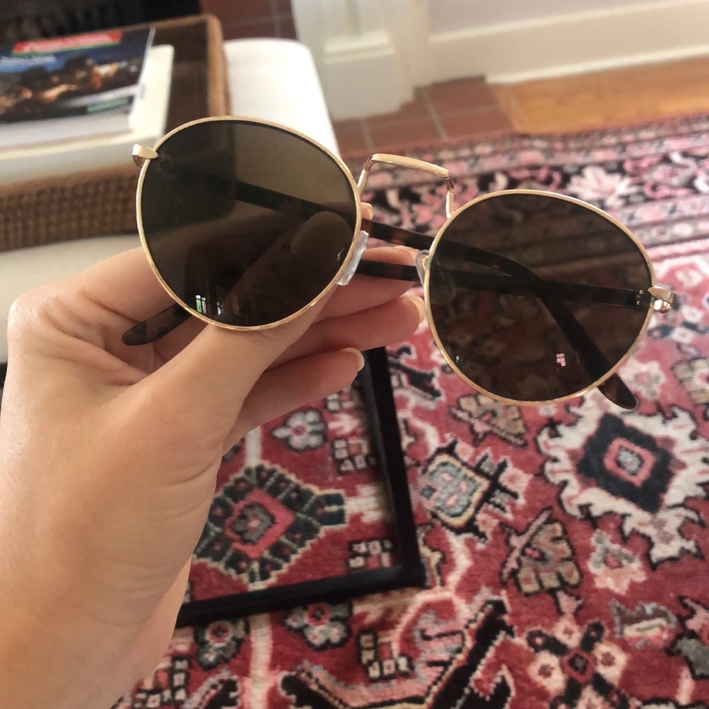 Round Sunnies